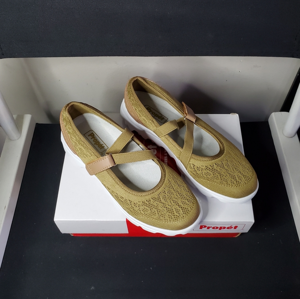 PROPET Womens TravelActiv Mary Jane Flat Size 8, Honey - Picture 2 of 13